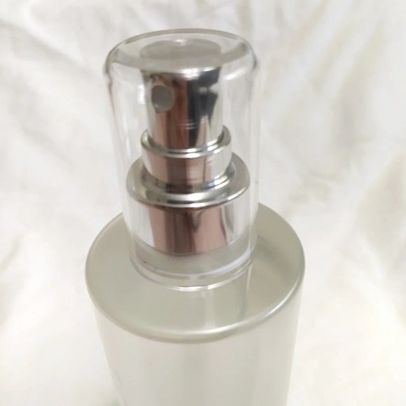 Pro Brush Cleanser (limpiador de brochas profesional) TIGI Cosmetics - Picture 5 of 9